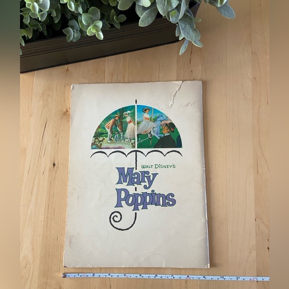 Vintage 1965 Mary Poppins Golden Press Cinematic Picture Book - Picture 3 of 6